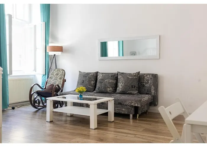 4 Stylish Suitable For Short & Long וינה