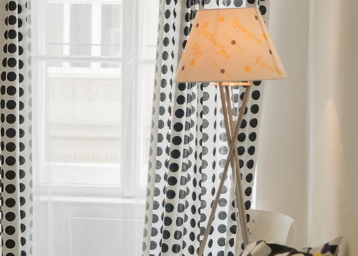 4 Stylish Suitable For Short & Long